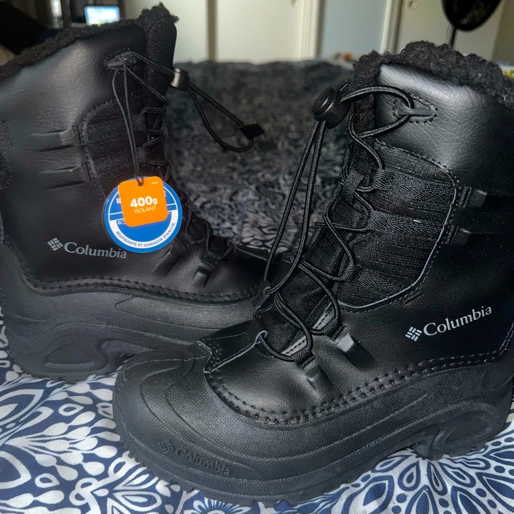 Brand new kids Columbia boots